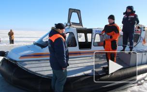 В Ленобласти спасатели напомнили об опасности выхода на лед 