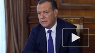 Медведев считает, что иноагентам нужно запретить получать доходы из источников в России