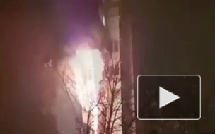 Жаркое видео из Краснодара: огонь охватил многоэтажку