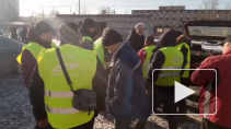 Очевидцы: в Кировском районе дальнобойщики протестуют против "Платона"