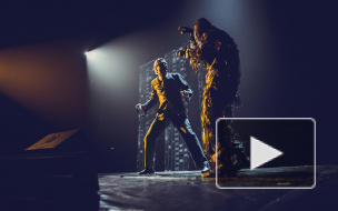 Петербург атаковали поющие зомби в новом психоделическом мюзикле