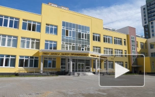 На улице Лидии Зверевой достроили самую большую школу в Петербурге 