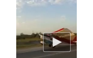 Видео: в Чечне произошло ДТП с участием самолета