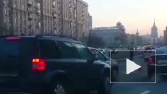 Появилось видео с Кутузовского проспекта в Москве, где иномарка сбила насмерть пешехода