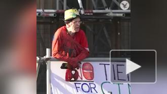 В Британии активист залез на Биг-Бен из-за новых ограничений по COVID-19