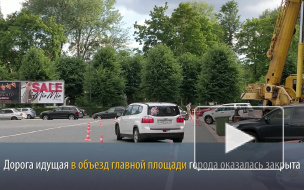 Видео: Выборжане прокатились по Красной площади