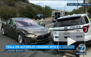 Автомобиль Tesla попал в ДТП в режиме автопилота