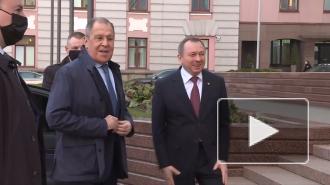 Лавров проводит встречу с Макеем один на один