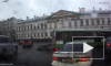 Видео: в Петербурге у автобуса вывалился двигатель на дороге