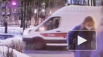 Нетрезвый петербуржец запер в квартире бригаду скорой помощи