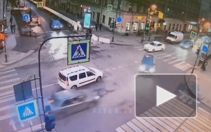 Момент ДТП на пересечении Пестеля и Моховой попал на видео