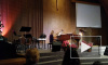 Выступление Эстер в церкви, Калгари, 2020