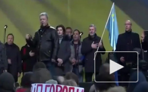 В Порошенко кинули яйца на митинге в Киеве