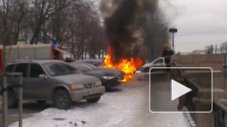 Петербуржцы сняли на видео горящий BMW жены Сергея Шнурова