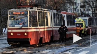 В Калининском районе Петербурга столкнулись трамваи. Пострадали пятеро