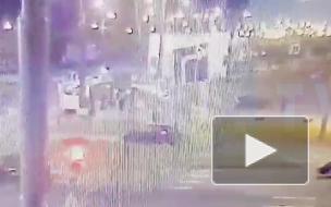Момент ДТП на проспекте Славы попал на видео
