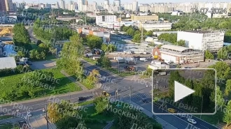 В Москве произошло столкновение двух грузовиков и мотоцикла