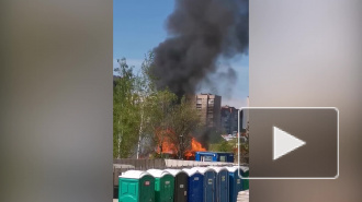 Видео: на Космонавтов загорелись несколько гаражей