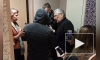 Вооруженные силовики ворвались в дом и увезли жену экс-судьи ВС Чечни