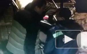 На видео попало избиение врача "скорой" из Саратова