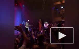 "Русские вперед!": почему певица Тесса Вайолет не обрадовалась фанатскому подпеванию на своем концерте