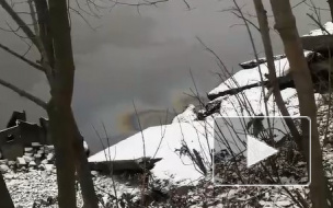 Нева у Обуховской обороны покрылась радужными пятнами