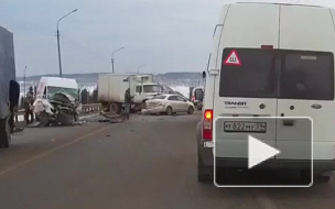 Жуткое видео из Перми: трассу не поделили пять авто
