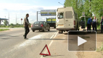 В Девяткино «КАМАЗ» врезался в маршрутку