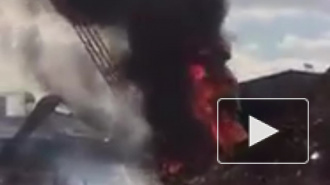 На Маршала Говорова полыхает экскаватор