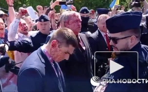 Посла России Андреева облили краской на кладбище советских воинов в Варшаве 