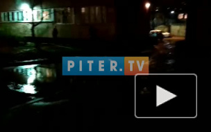 На проспекте Маршала Жукова потоп: "Водоканал" устроил фонтан 