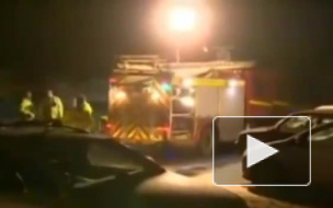 Рухнувший в Британии вертолет угрожает жизни населению