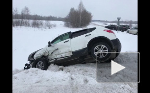 Появилось видео, как произошло ДТП из трех авто в Казани