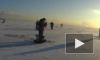 Спасатели вызволили двух рыбаков из ледового плена на Финском заливе