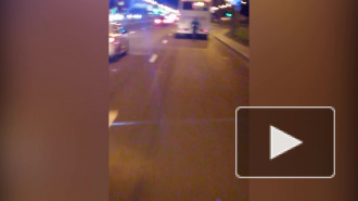 На Суздальском замечен велосипедист, "прилепившийся" к автобусу