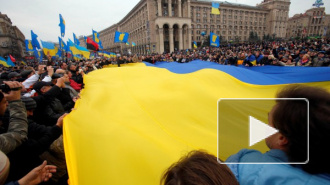 Протестующие в Киеве не покинули Майдан Незалежности и строят баррикады