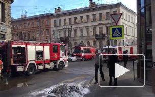 Утром тушили пожар в Доме Ленинградской торговли 