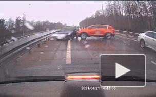 Грузовик устроил массовое ДТП на Мурманском шоссе