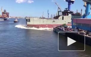 "Адмиралтейские верфи" спустили на воду траулер "Механик Маслак"