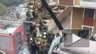 Видео из Стамбула: В жилом районе рухнул военный вертолет