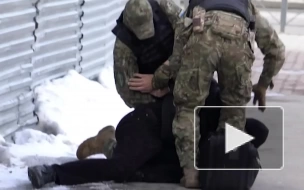 ФСБ показала видео задержание собиравшегося воевать на стороне ВСУ жителя Сахалина