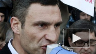 Виталий Кличко пострадал от спецназа в побоище из-за закона о языке на Украине