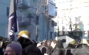 Митингующие блокировали здание украинской Рады