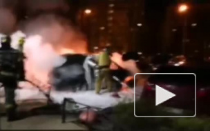 На улице Ушинского загорелся автомобиль