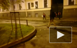 У доски Маннергейму задержали активистов с альтернативной табличкой