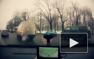 В Зеленогорске у автобуса загорелось колесо, пассажирам удалось выбежать из салона