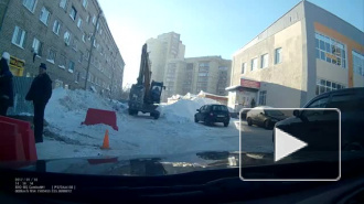 Беспредел экскаватора в Уфе попал на видео