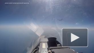 Российский Су-27 перехватил два американских самолета над Черным морем