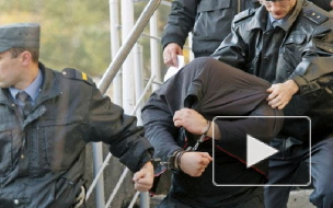 На станции метро Садовая врачи и полиция ловили буйного пьяницу