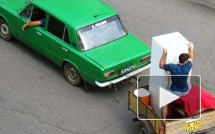 Нырнув в Обводный можно разжиться мебелью и техникой